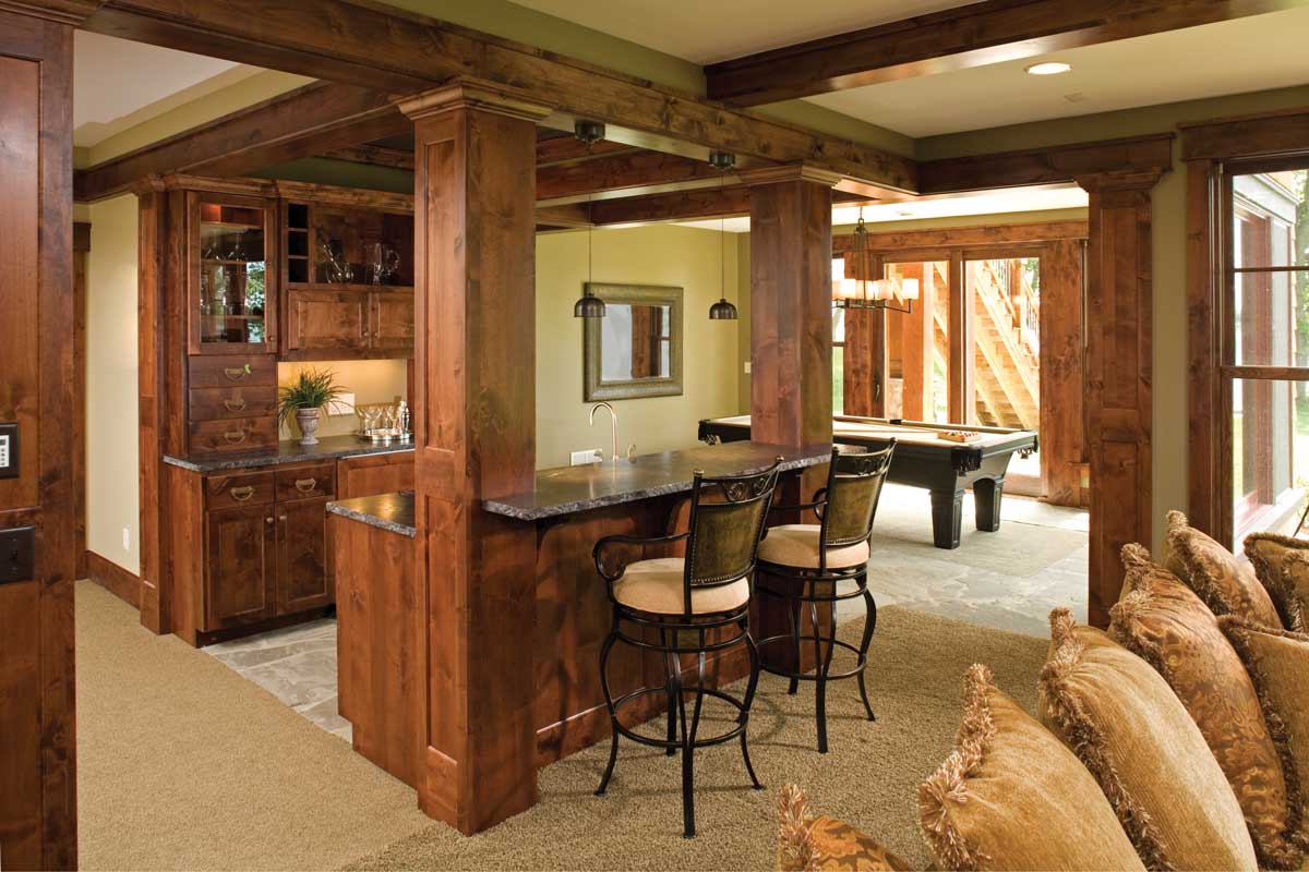 13 custom home bars Or