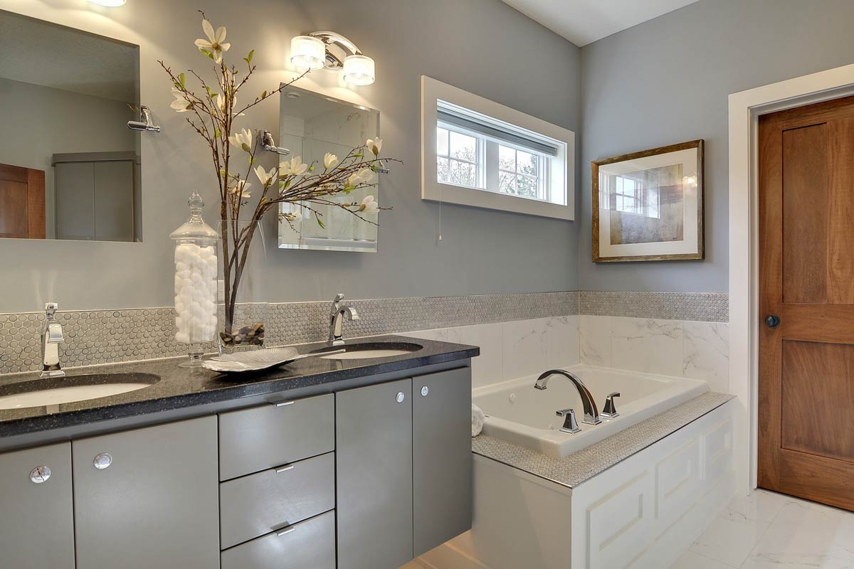 Custom Bathroom Cabinets MN | Custom Bathroom Vanity