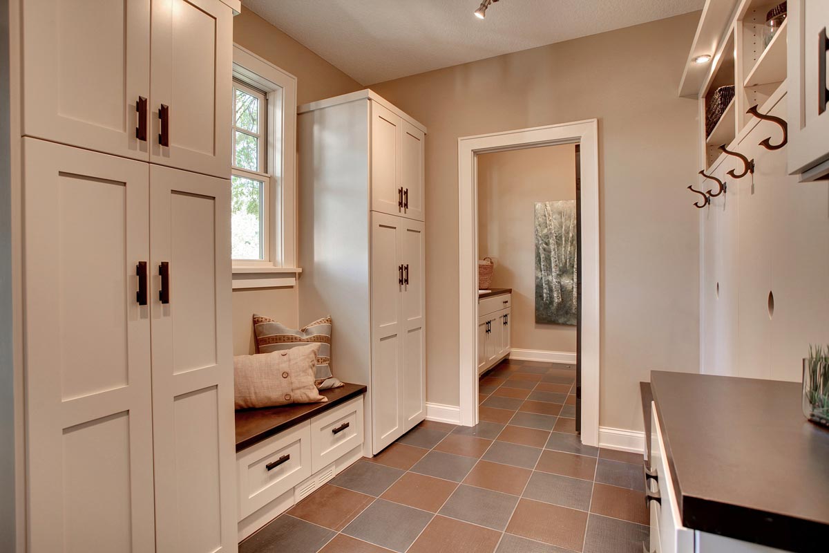 Custom Laundry Room Cabinets Mn Custom Mudroom Built Ins